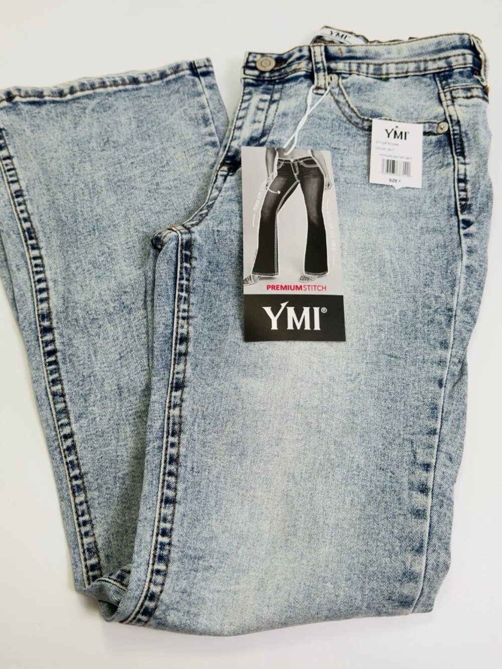 YMI Women’s Flare Jeans Size 7/28 Light Wash Premium Stitch Stretch Denim NWT